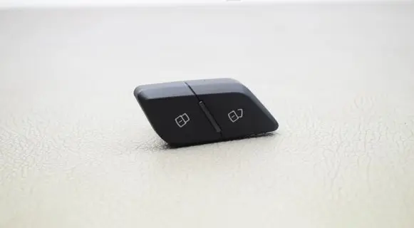 Audi Q7 4M Central locking switch button 4M1962108