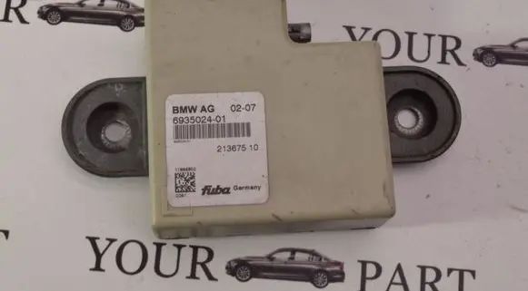 BMW 5 E60 E61 Antenna control unit 6935024