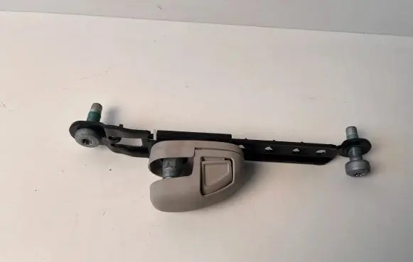 Chrysler Pacifica Seat belt adjustment rail 5LA64PD2AB