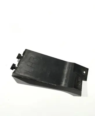 Fender mounting bracket