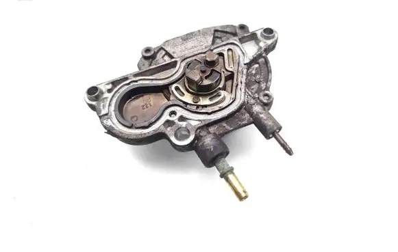 Opel Zafira B Vacuum pump 8981154390