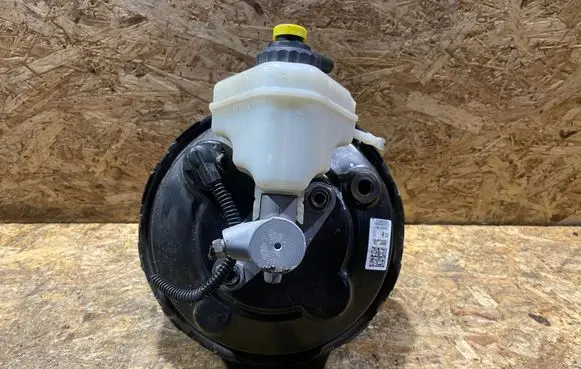 Audi Q7 4L Brake booster 7L8612101T