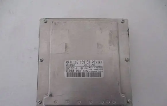 Mercedes-Benz CLS C219 Engine control unit/module A1121535379 0261208425