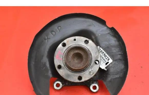 Peugeot 308 Front wheel hub spindle knuckle 