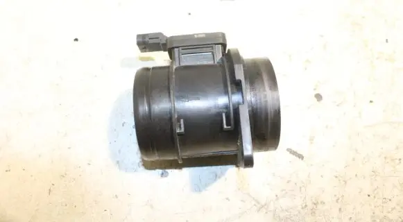 Volkswagen Golf VII Mass air flow meter 04L906461B