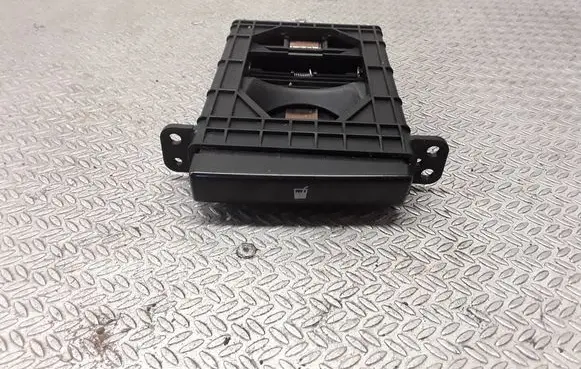 Toyota Avensis T250 Cup holder
