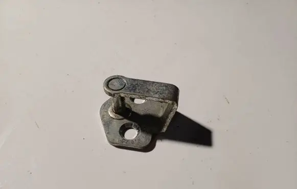 Ford Fiesta Front door lock loop/hook striker 