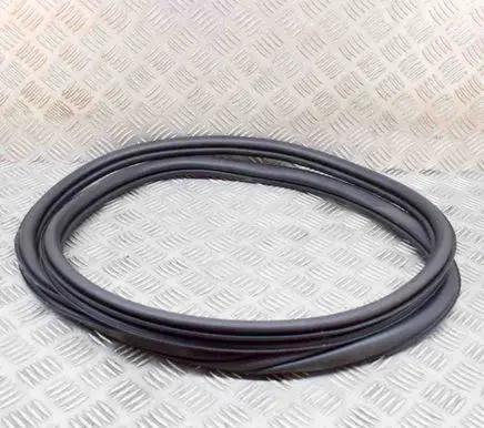 Rubber seal rear door
