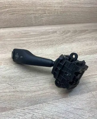 BMW 5 E39 Indicator stalk 8363668
