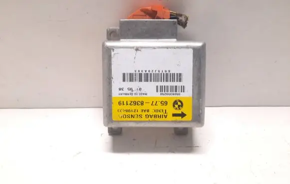 BMW 7 E38 Airbag control unit/module 8362119