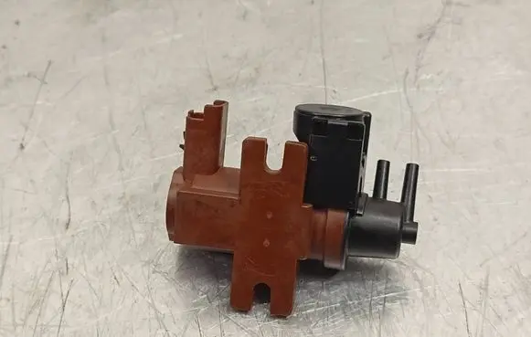 Ford Kuga II Turbo solenoid valve 6G9Q9E882CB 70177102 14029