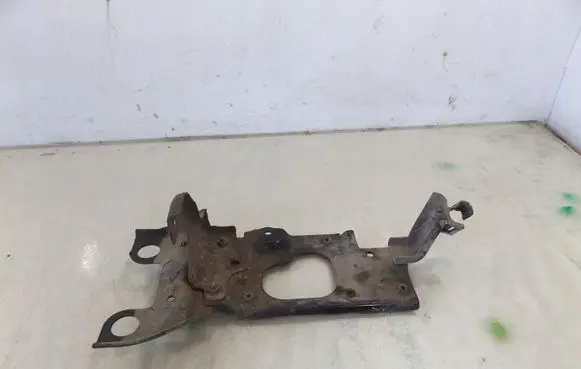 Mazda 2 Battery tray 