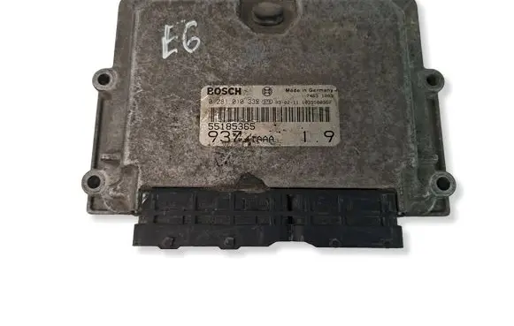 Alfa Romeo 147 Engine control unit/module 55185365 0281010332 1039S00957