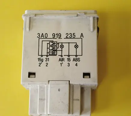 Volkswagen PASSAT B4 Passenger airbag on/off switch 3A0919235A