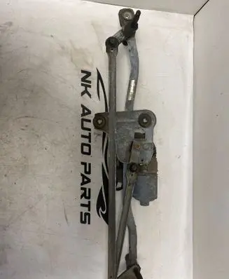 Volvo XC70 Front wiper linkage and motor 3397021528 31333456 1307121