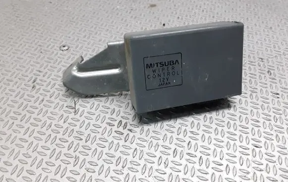 Honda CR-V Window wiper relay 