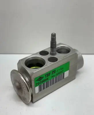 Volvo V60 Air conditioning (A/C) expansion valve 326527 7036866
