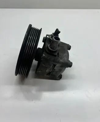 Volvo V50 Power steering pump 36050678