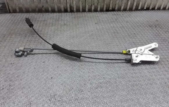 Mazda 5 Sliding door cable line 