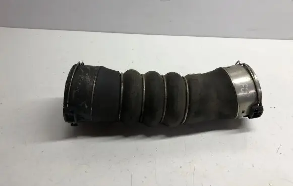 BMW 5 F10 F11 Intercooler hose/pipe 7800144