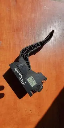 Mercedes-Benz Sprinter W901 W902 W903 W904 Accelerator throttle pedal A9013000504 087400876