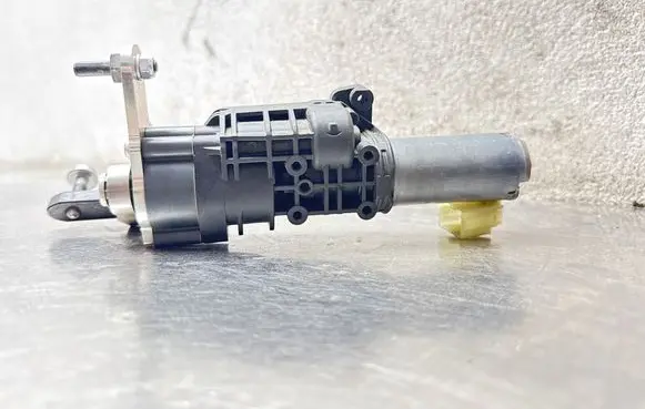 Audi Q7 4M Tailgate/trunk/boot lift motor 