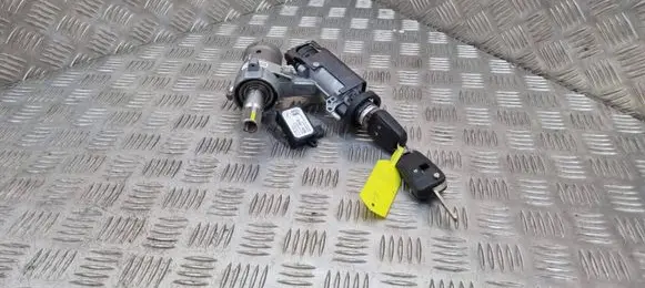 Opel Zafira C Ignition lock 23284104 7812A284074