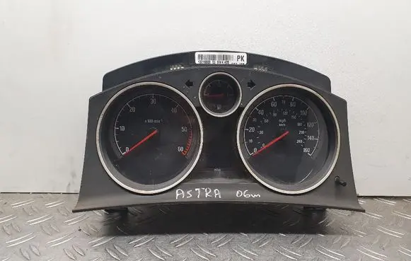 Opel Zafira B Speedometer (instrument cluster) 13216688
