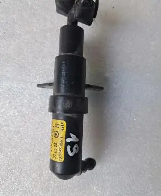 Skoda Octavia Mk2 (1Z) Headlight washer spray nozzle