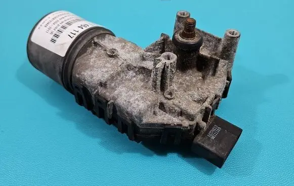 Ford Focus Wiper motor 0390241731 IMPRK1464117