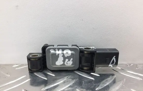 Audi A8 S8 D3 4E Airbag deployment crash/impact sensor 4B0959643C 090303 0231A00570QZ