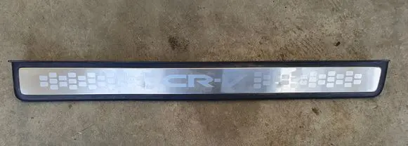 Honda CR-V Side skirt front trim 84202SWAA012M1