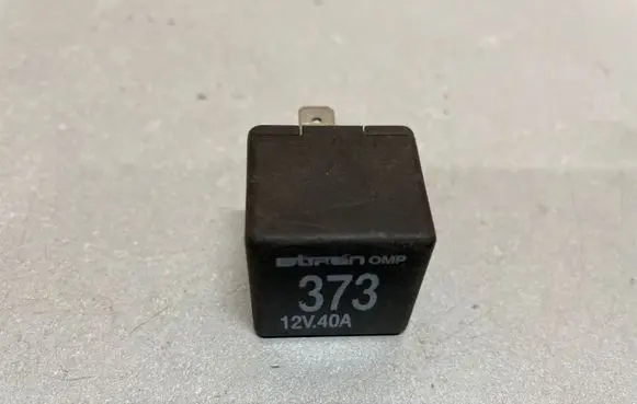 Audi A6 S6 C5 4B Other relay 8D0951253A