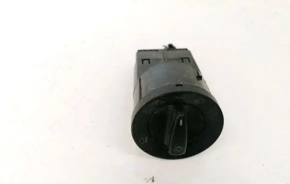 Volkswagen Golf IV Light switch 1c0941531a