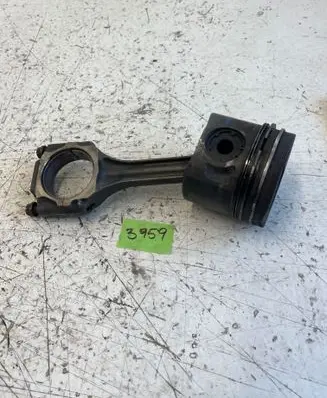 Volkswagen PASSAT B5 Piston with connecting rod 028HJ