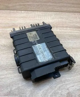 Volkswagen PASSAT B3 Engine control unit/module ECU 443907403G 0280000739
