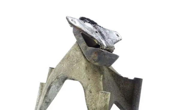 Volkswagen Amarok Engine mount bracket 03L199308E