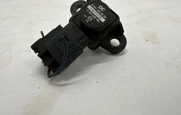 Mercedes-Benz E W211 Air pressure sensor A0071530028