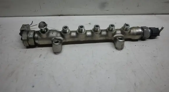 Fuel main line pipe