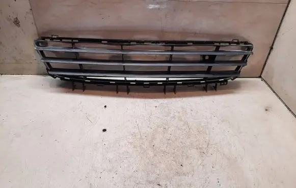 Opel Astra H Front bumper lower grill 24460271