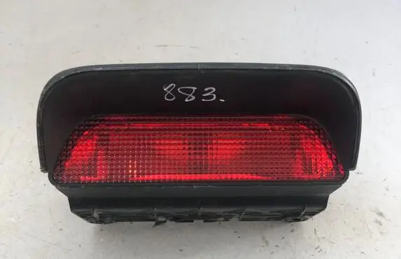 Honda CR-V Third/center stoplight P6939