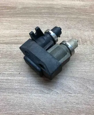 Audi A6 S6 C5 4B Turbo solenoid valve 059906629 PX0425223