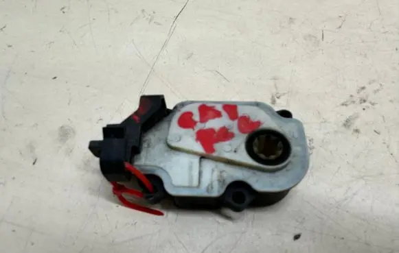 Porsche Cayenne (92A) Radiator active air flap actuator 95B965501B 15037210514