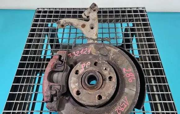 Volkswagen PASSAT B5.5 Front wheel hub spindle knuckle IMPRK1582334