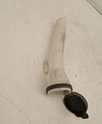 Opel Insignia A Window washer liquid tank fill tube 13315611 13315610
