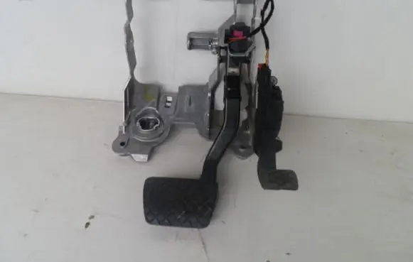 Audi A4 S4 B8 8K Brake pedal bracket assembly 656232