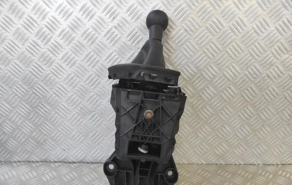 Opel Combo D Gear shifter/selector 9814652680