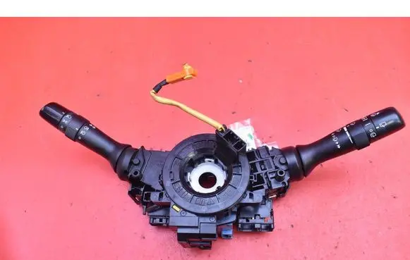 Toyota Avensis Verso Other switches/knobs/shifts 05200-17F421
