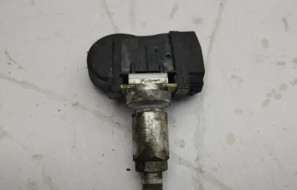 Hyundai i30 Tire pressure sensor 529332M650 529333N100