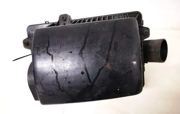 KIA Carnival Air filter box kiak51a